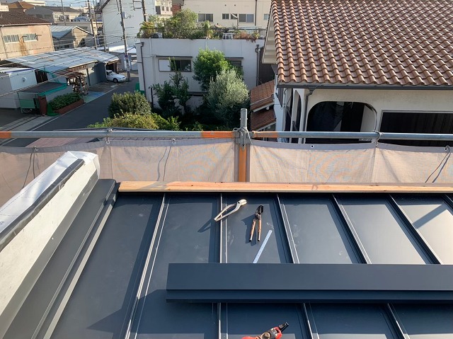 立平工法で片流れ屋根施工